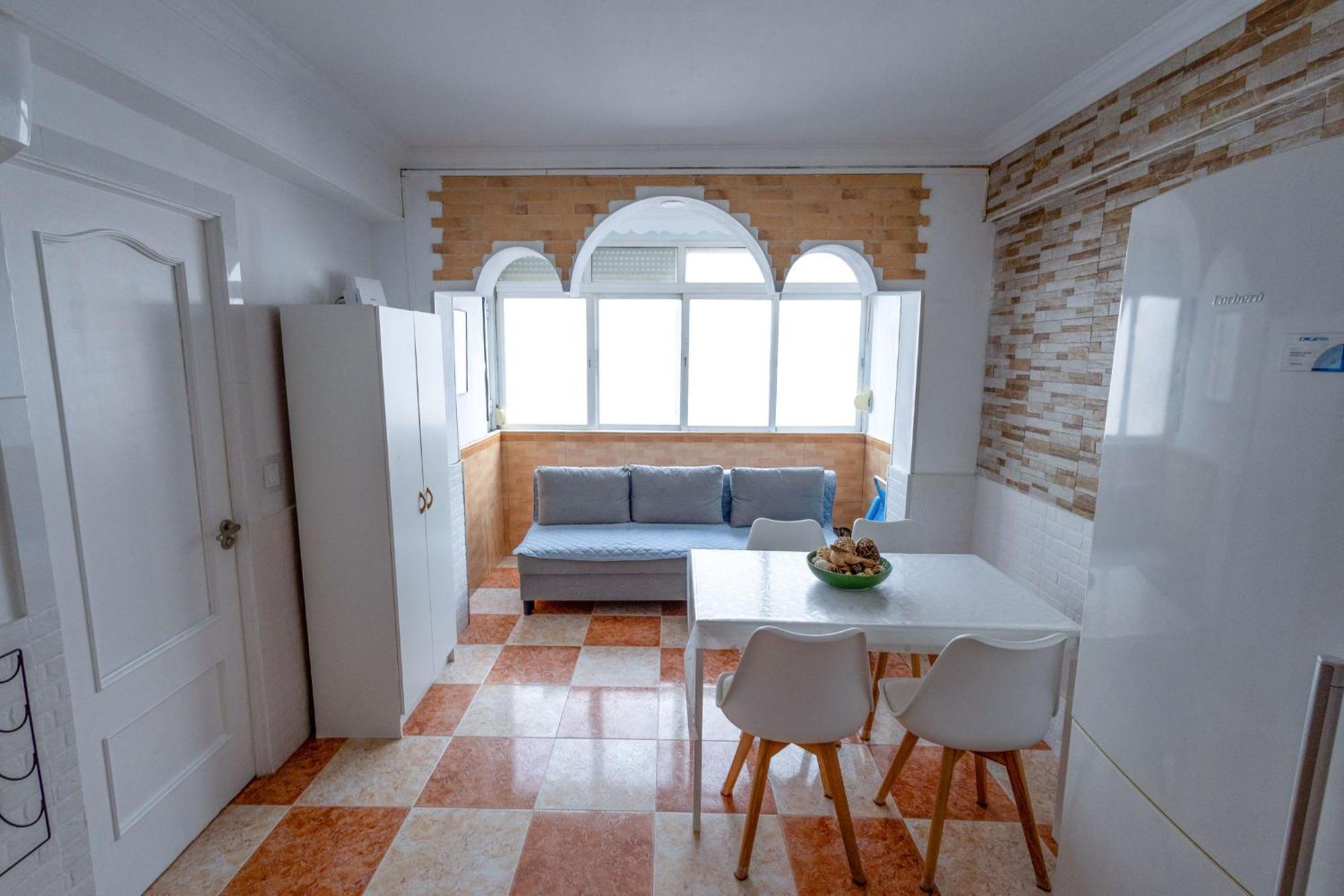 Homestay A 7 Mins Centro Turistico Torremolinos